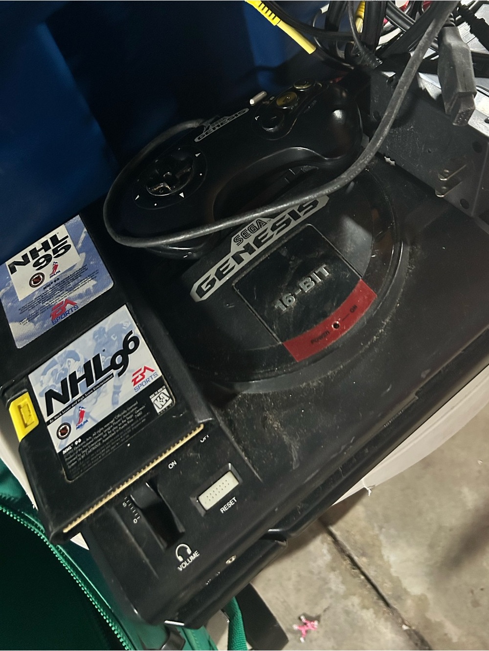 Sega Genesis 16-Bit Retro Game Console, 2 controllers and 3 games